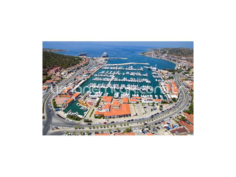 LİMAN EMLAKTAN ÇEŞME MARİNADA EN ÖN SIRADA SATILIK ARSA