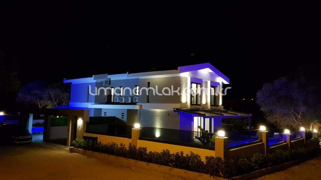 ÇEŞME LİMAN EMLAKTAN MÜSTAKİL HAVUZLU SEZONLUK KİRALIK VİLLALAR